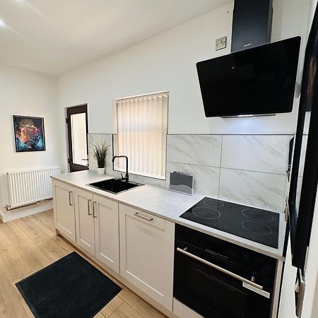 R4 Luxury Studio En-Suite Room In Harborne Lane By Queen Elizabeth Hospital Birmingham Esterno foto