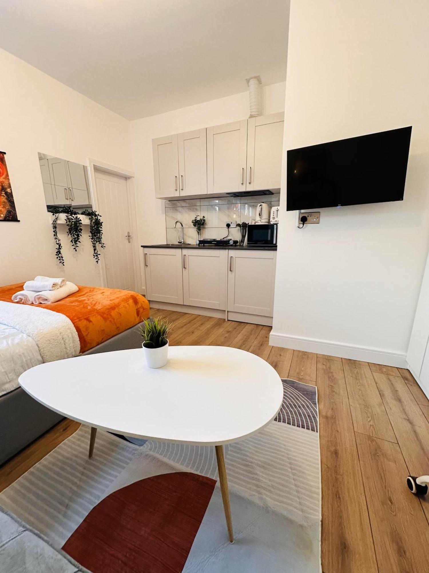 R4 Luxury Studio En-Suite Room In Harborne Lane By Queen Elizabeth Hospital Birmingham Esterno foto